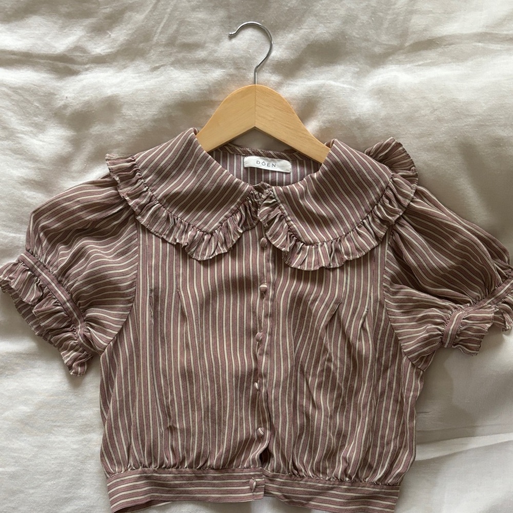 Doen Striped Blouse with Ruffle Collar